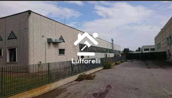 PORZIONE DI CAPANNONE ARTIGIANALE VIA MAESTRI DEL LAVORO - LEGNANO (VR) — foto 5