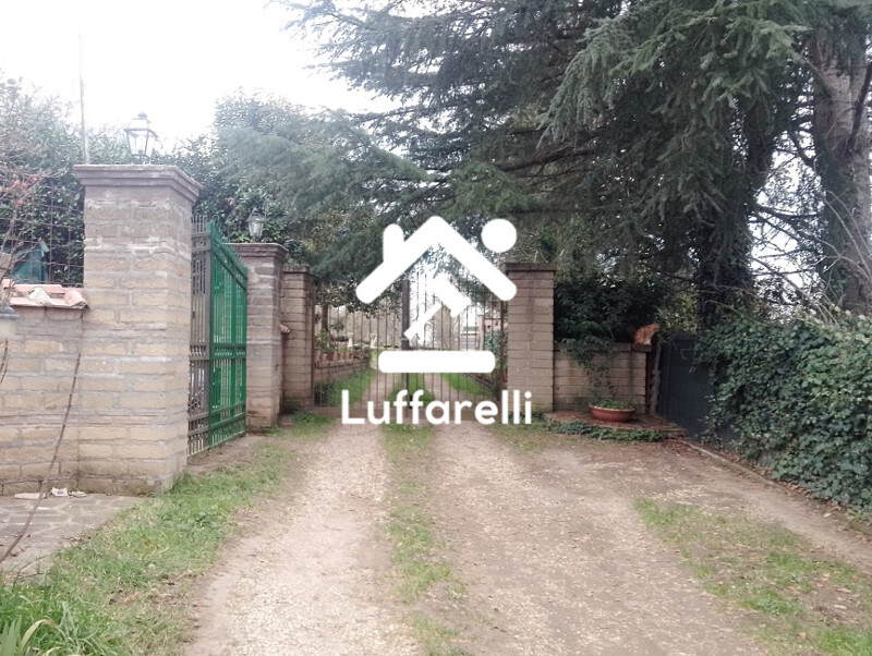 Immagine di VILLA LOCALITA’ VALLE PRATO – CAPRANICA (VT)