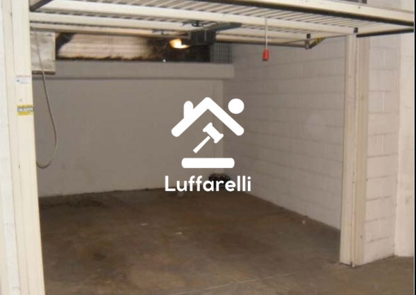 Immagine di BOX AUTO VIALE DI TOR DI QUINTO – ROMA