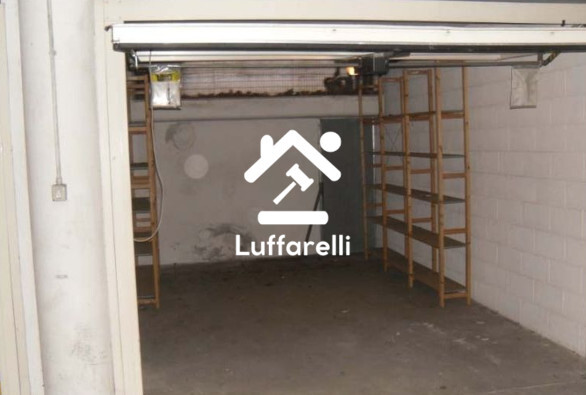 Immagine di BOX AUTO VIALE DI TOR DI QUINTO – ROMA