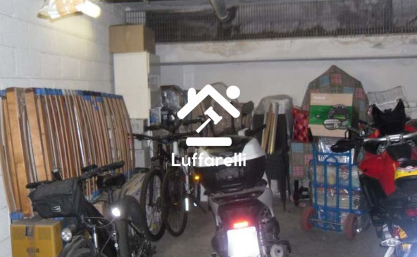 Immagine di BOX AUTO VIALE DI TOR DI QUINTO – ROMA