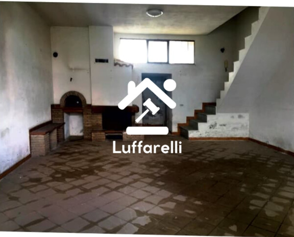 DEPOSITO / MAGAZZINO VIA CIVITA CASTELLANA SNC - CASTEL SANT'ELIA — foto 2