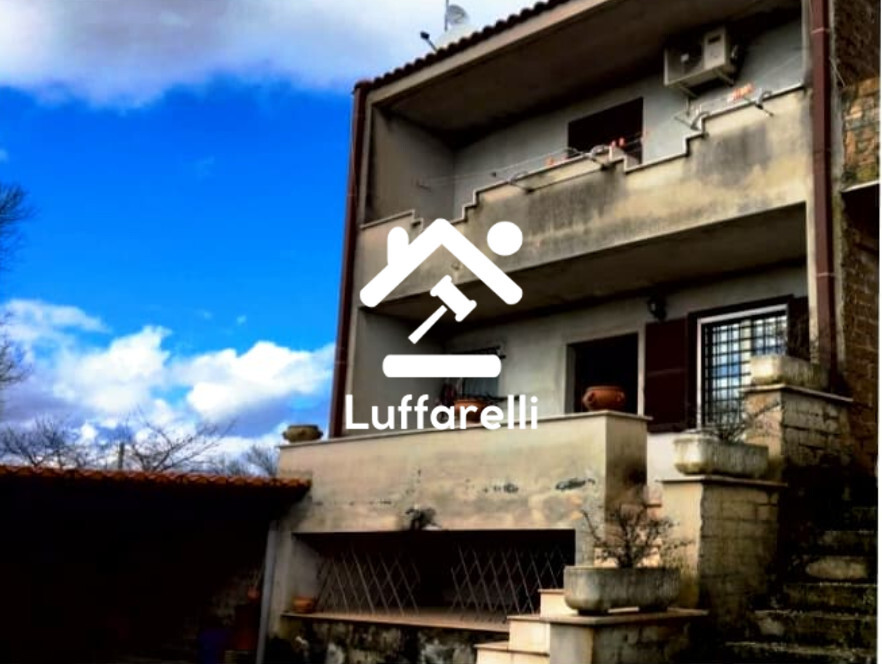 Immagine di VILLETTA A SCHIERA VIA CIVITA CASTELLANA – CASTEL SANT’ELIA (VT)