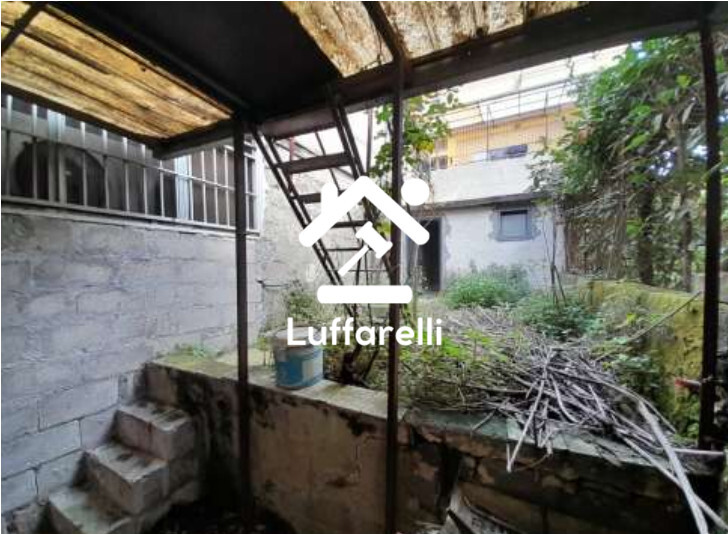 Immagine di LOCALE COMMERCIALE CORSO ACHILLE SPATUZZI – SAN GIORGIO A LIRI (FR)