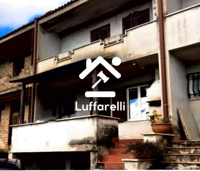 Immagine di VILLINO A SCHIERA VIA CIVITA CASTELLANA – CASTEL SANT’ELIA (VT)