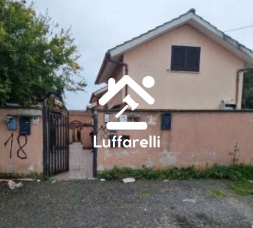 Immagine di GARAGE / POSTO AUTO VIA DELLA VITE – ARDEA
