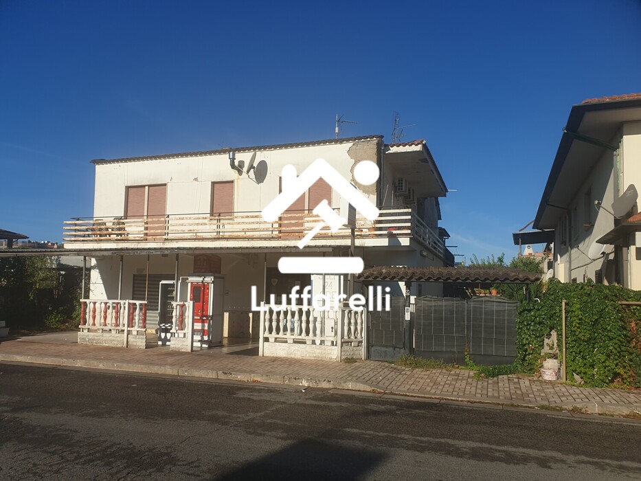 Immagine di NEGOZI, BOTTEGHE VIA MONTE TERMINILLO – LATINA