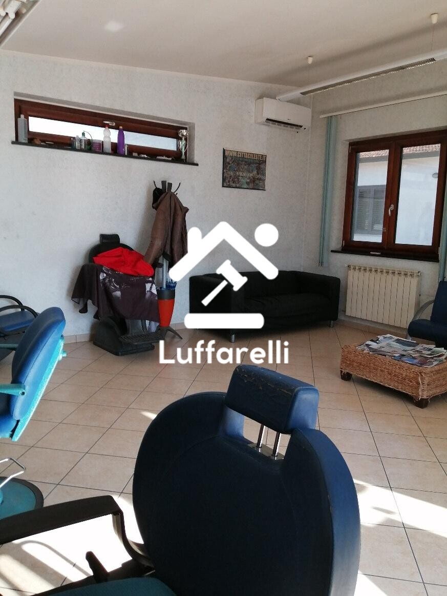 LOCALE COMMERCIALE VIA COSTANTINO CAMINATA - FERENTINO — foto 6