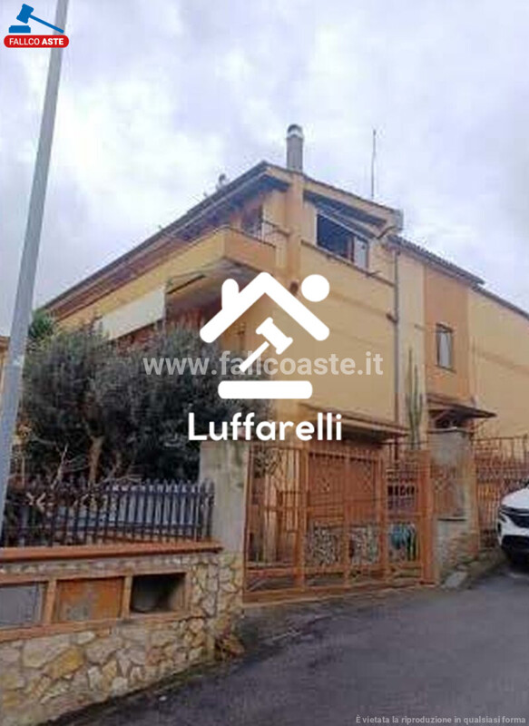 Immagine di APPARTAMENTO VIA CASATENOVO – ROMA