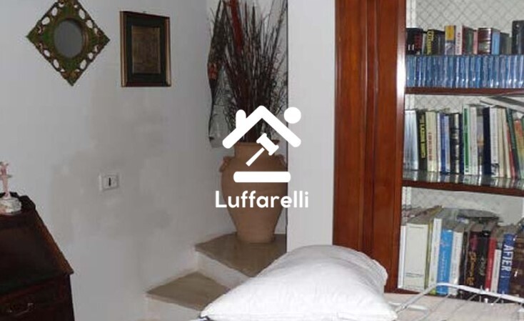 Immagine di VILLA VIA GENURI – ROMA