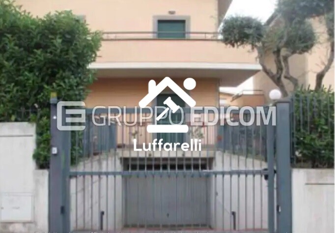 Immagine di CASA / VILLA VIA DEL FOSSO DI SANT’ANDREA – ROMA