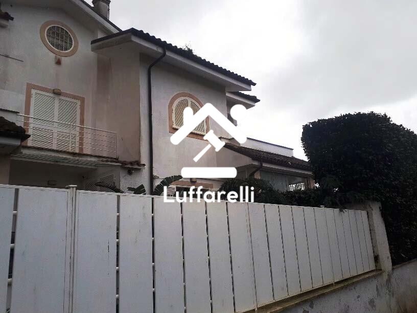 Immagine di VILLA VIA AGROPOLI – FIUMICINO
