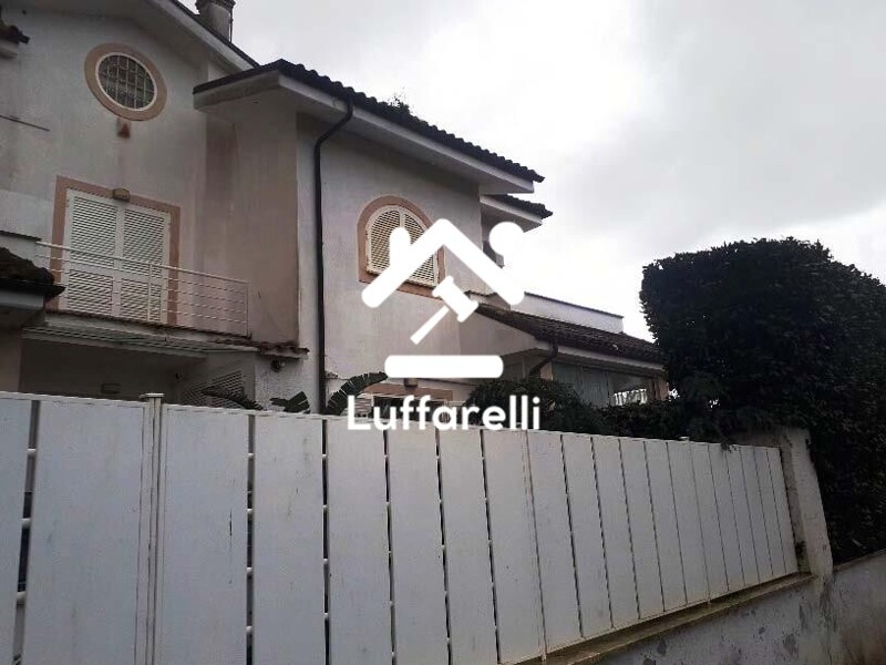 Immagine di VILLA VIA AGROPOLI – FIUMICINO