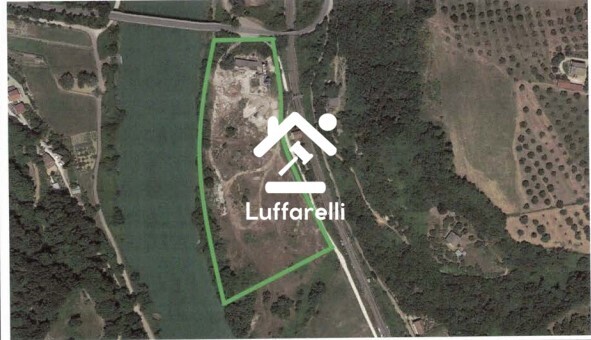 FABBRICATI COSTRUITI PER ESIGENZE INDUSTRIALI LOCALITÃ  MONTORSO - CANNARO - TORRITA TIBERINA — foto 2