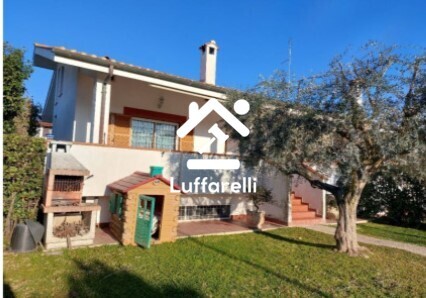 Immagine di VILLA VIA ALESSIO OLIVIERI – ROMA