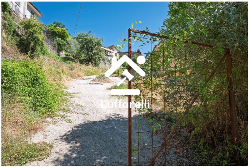 Immagine di LOTTO EDIFICABILE LOCALITÃ  LE FORNACI – OLEVANO ROMANO