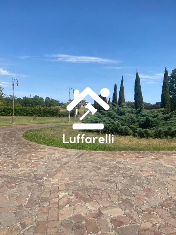 Immagine di CASA / VILLA STRADA COLLE MONTANARI – LATINA
