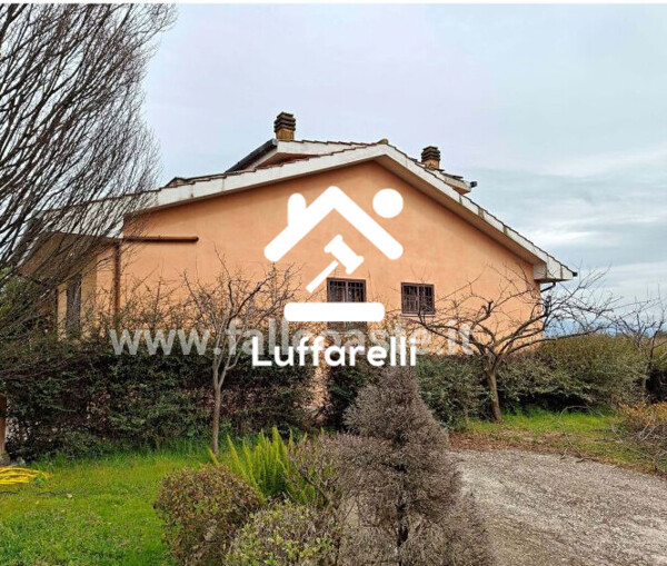 DEPOSITO / MAGAZZINO VIA CASAL BIANCO - GUIDONIA MONTECELIO — foto 2