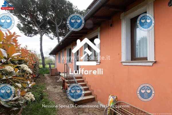 NEGOZIO O LOCALE COMMERCIALE VIA COLLE PASTINO 20 - PALESTRINA — foto 3