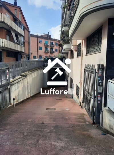 Immagine di AUTORIMESSA VIA CASILINA   – ROMA