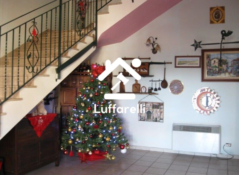 Immagine di TERRENO VIA COLLE CAGIOLI – LARIANO