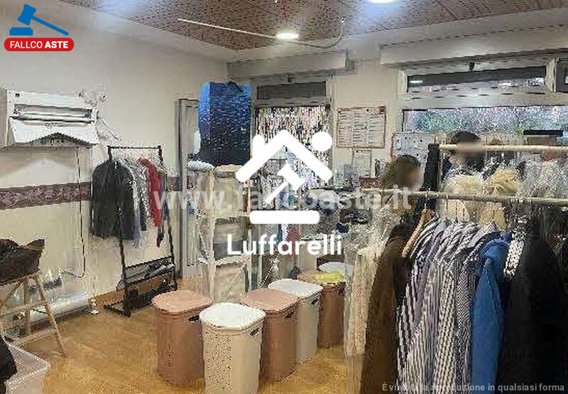 Immagine di NEGOZIO VIA COLLE DEL NOCE – SAN CESAREO