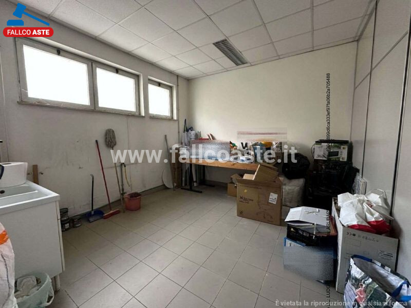CAPANNONE / IMMOBILI INDUSTRIALI V.LE ROMA - GUIDONIA MONTECELIO — foto 6