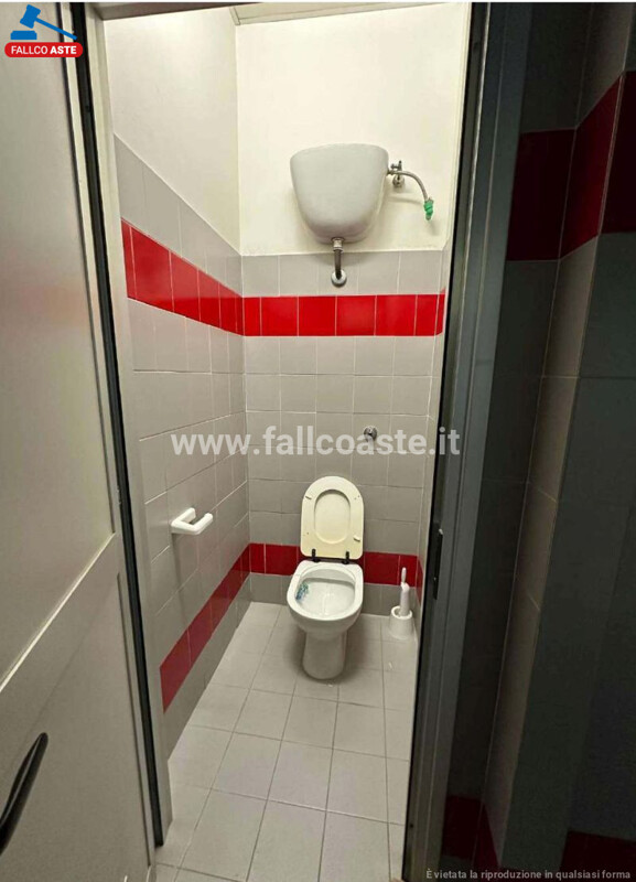 Immagine di CAPANNONE / IMMOBILI INDUSTRIALI V.LE ROMA – GUIDONIA MONTECELIO