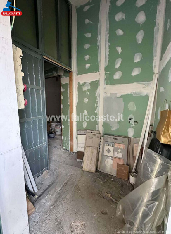 Immagine di CAPANNONE / IMMOBILI INDUSTRIALI V.LE ROMA – GUIDONIA MONTECELIO