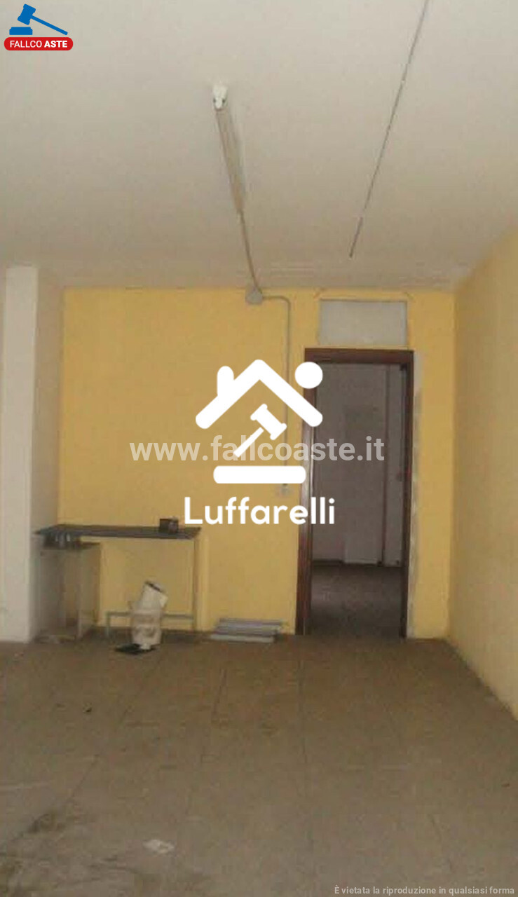 LOCALE COMMERCIALE VIA S. GIORGIO MORGETO - ROMA — foto 7