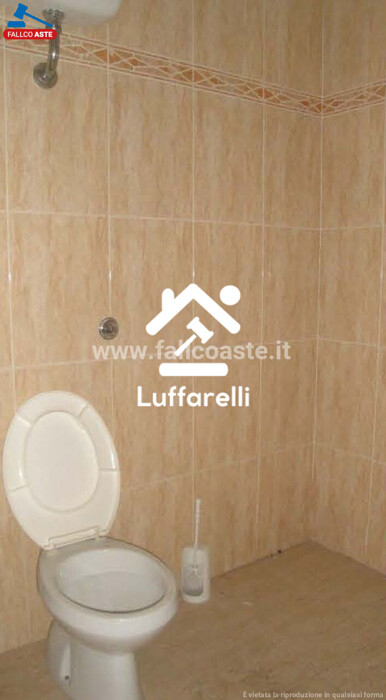 Immagine di LOCALE COMMERCIALE VIA S. GIORGIO MORGETO – ROMA