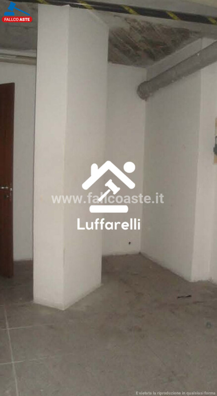 Immagine di LOCALE COMMERCIALE VIA S. GIORGIO MORGETO – ROMA