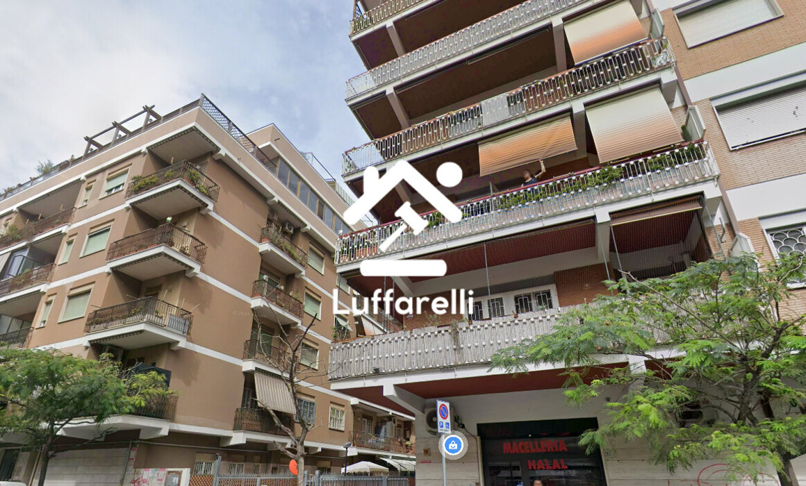 Immagine di APPARTAMENTO VIA DELLE CANARIE – ROMA