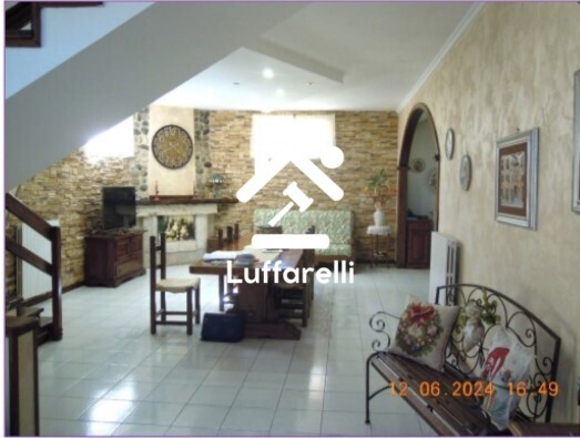 Immagine di CASA / VILLA VIA CONTRADA COMUNE OVEST N. 98 – VELLETRI