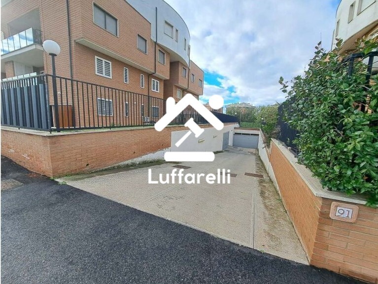 Immagine di APPARTAMENTO VIA CARDINALE LUIGI TRAGLIA – ROMA