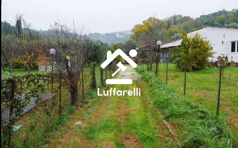 Immagine di CASA / VILLA STR. DEI SALICI – PALOMBARA SABINA