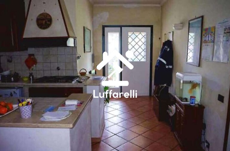 Immagine di CASA / VILLA STR. DEI SALICI – PALOMBARA SABINA