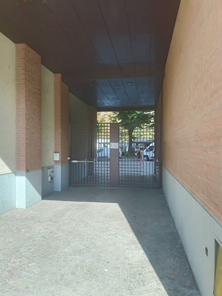 NEGOZIO O LOCALE COMMERCIALE VIA PRINCIPI D'ACAJA - TORINO — foto 3