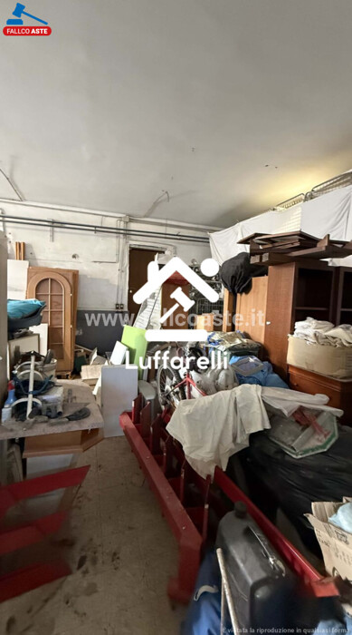 Immagine di LOCALE COMMERCIALE VIA DI DRAGONE – ROMA