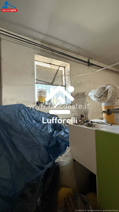 Immagine di LOCALE COMMERCIALE VIA DI DRAGONE – ROMA