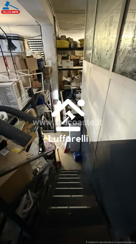 Immagine di LOCALE COMMERCIALE VIA DI DRAGONE – ROMA