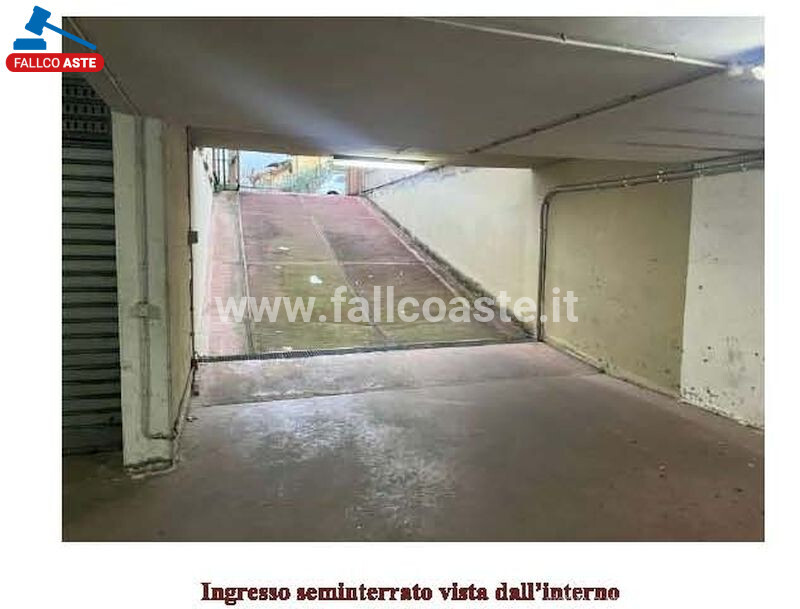 Immagine di LOCALE COMMERCIALE VIA GEROLAMO RAMORINO – GUIDONIA MONTECELIO