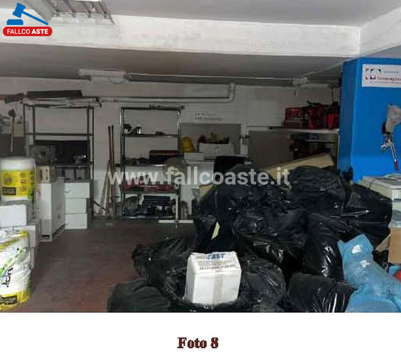 Immagine di LOCALE COMMERCIALE VIA GEROLAMO RAMORINO – GUIDONIA MONTECELIO