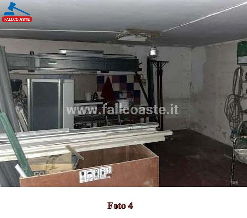 Immagine di LOCALE COMMERCIALE VIA GEROLAMO RAMORINO – GUIDONIA MONTECELIO