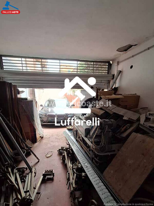 Immagine di NEGOZIO O LOCALE COMMERCIALE VIA MARTINO ROTA – ROMA
