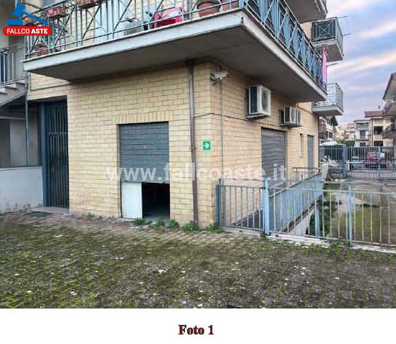 Immagine di LOCALE COMMERCIALE VIA ENRICO CIALDINI – GUIDONIA MONTECELIO