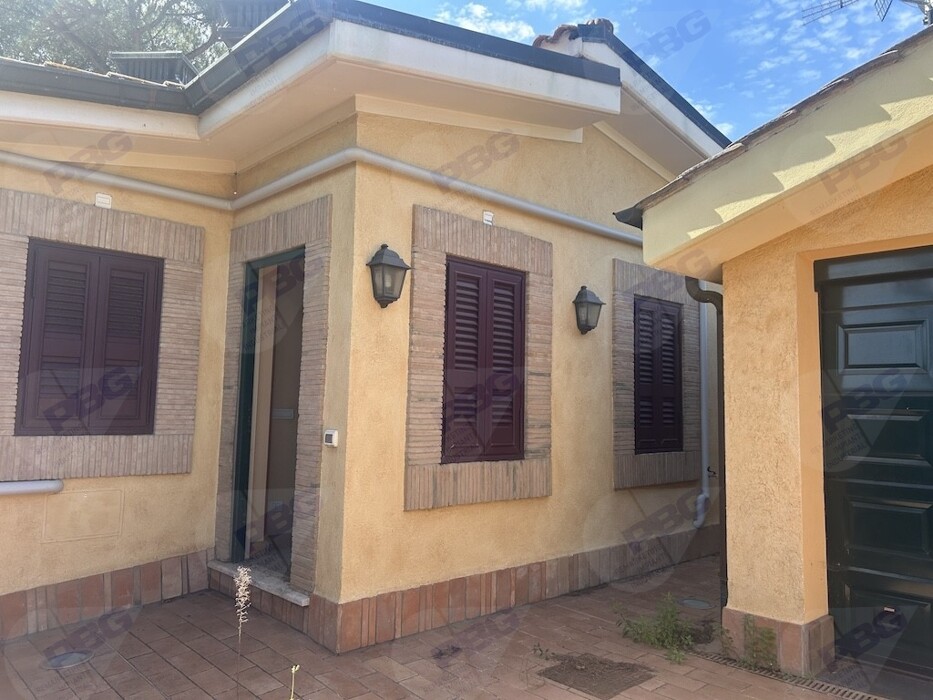 Immagine di CASA / VILLA VIA DI TORRE MORENA – ROMA