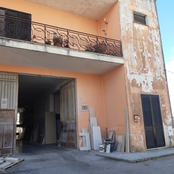 LOCALE COMMERCIALE VIA DELLE MARGHERITE - CAPRARICA DI LECCE — foto 4