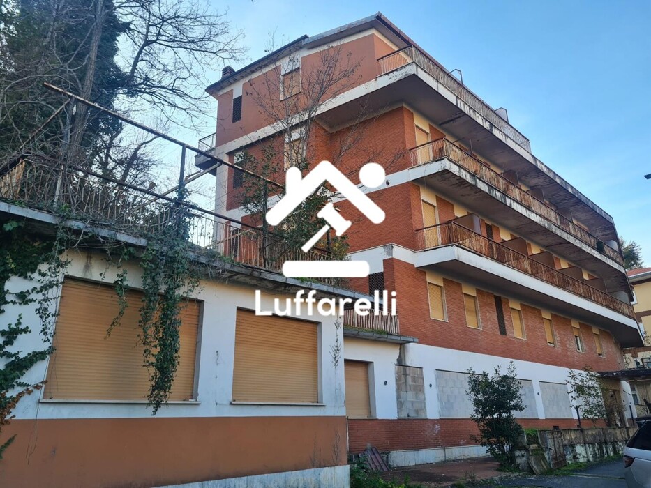 Immagine di ATTIVITÀ RICETTIVE / SCOPO COMMERCIALE VIA VALLE DEL SILENZIO – FIUGGI