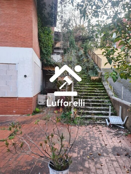 Immagine di ATTIVITÀ RICETTIVE / SCOPO COMMERCIALE VIA VALLE DEL SILENZIO – FIUGGI